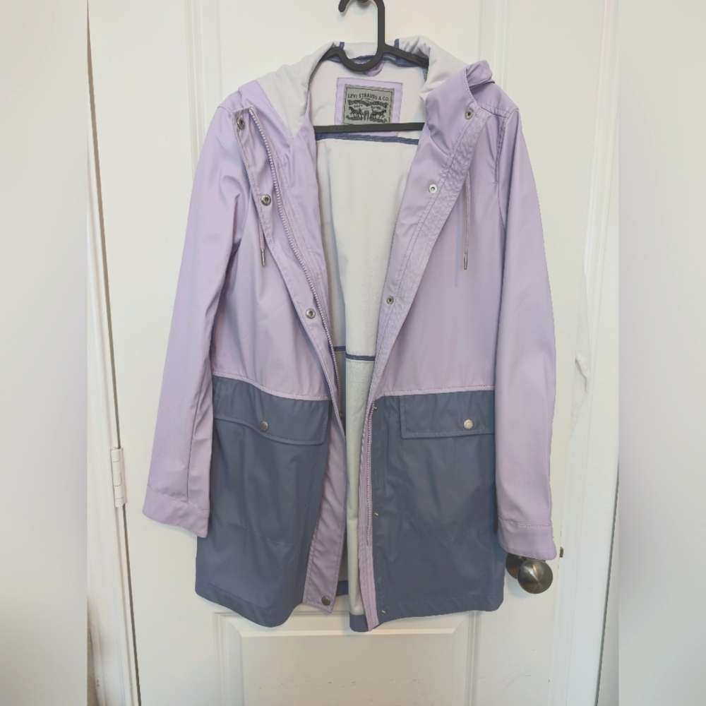Levi's raincoat size M like new